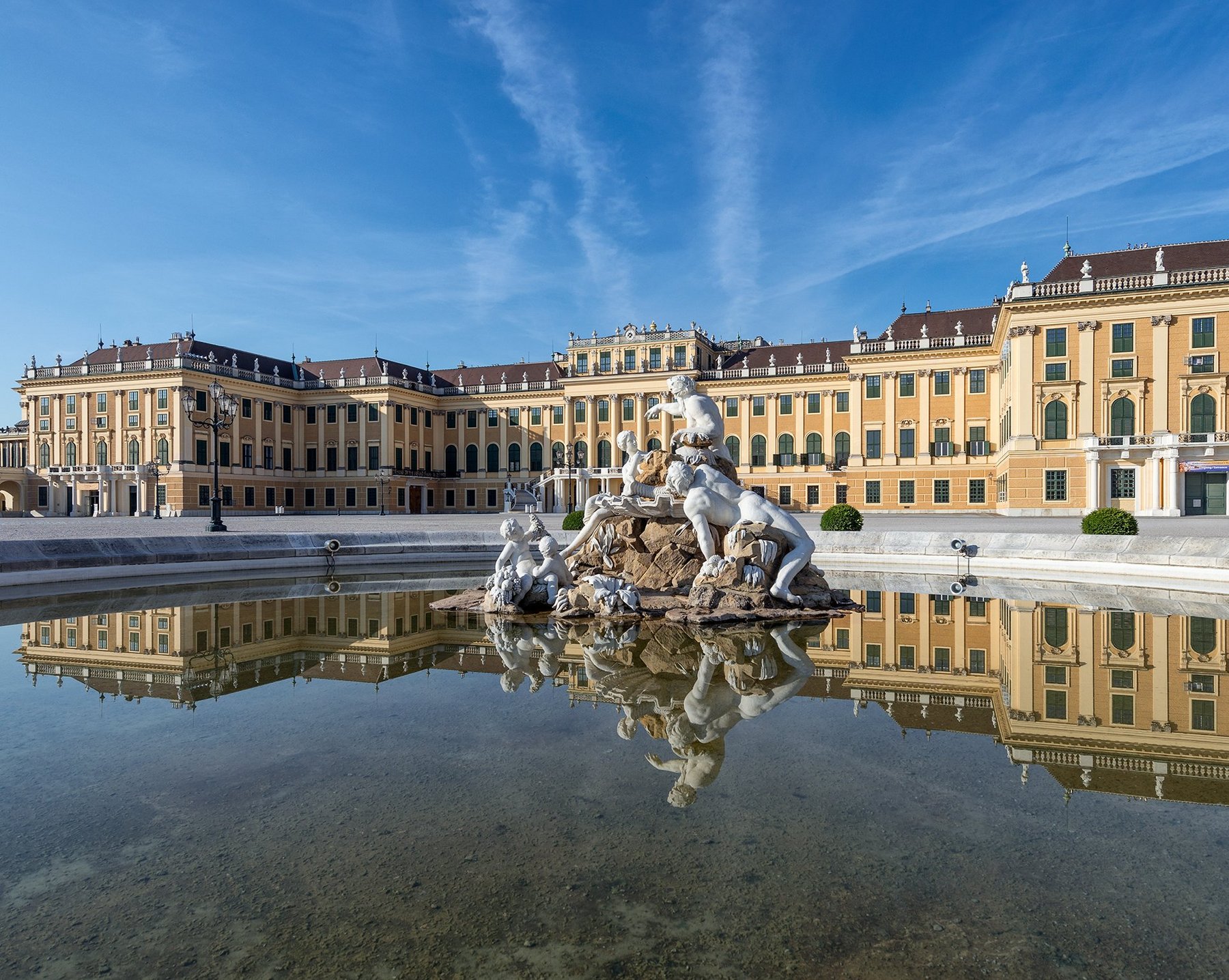Christmas Market & Concert at Schönbrunn